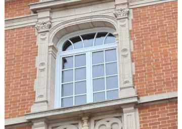 What kind of arched windows to choose? Windows with false arch